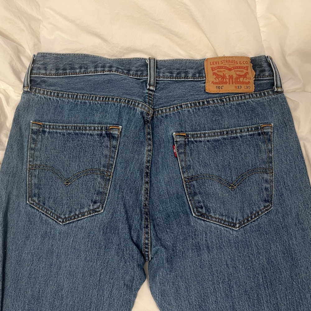 NWOT Levi’s 501 Jeans Men 33x30 Button Fly Straight Leg Blue Classic Denim